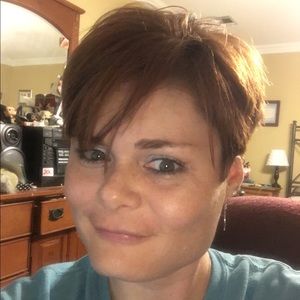 Meet your Posher, Tia